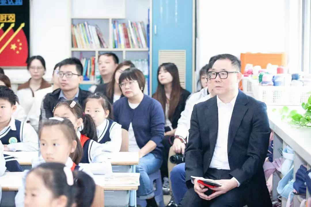家校共育谱新篇 力促自在新生长——南京市力学小学金地自在城小学家长开放日活动