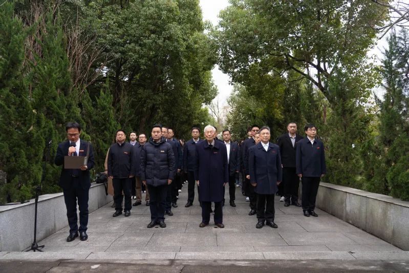 拜谒陶行知先生墓.jpg
