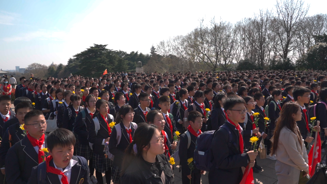 唱国歌全景.png