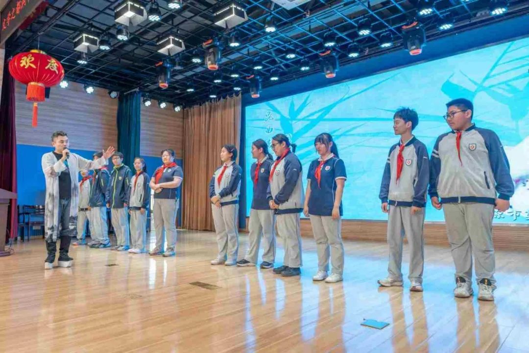 三十九中读书节照片-8_副本.jpg