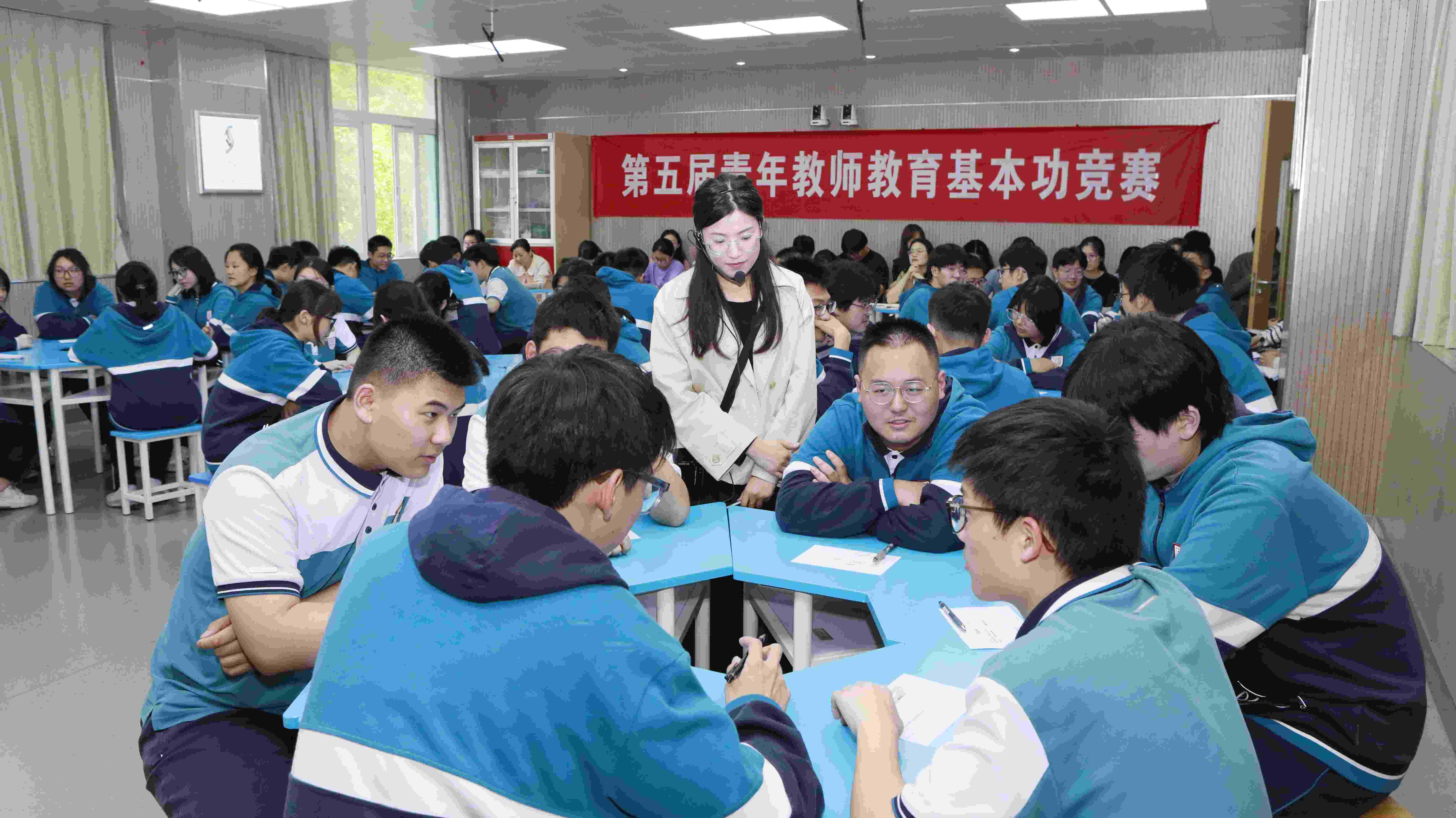 南京市建邺高级中学第五届青年教师教育基本功竞赛暨“JY德育工作坊”展示活动成功举行