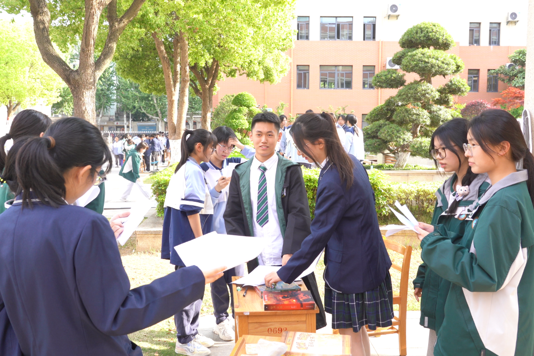 C0028.MP4.15_12_29_05.Still001.png