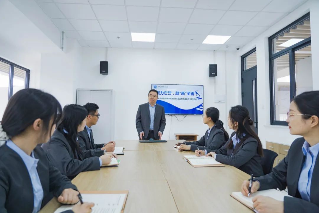 1.教师成长营.jpg