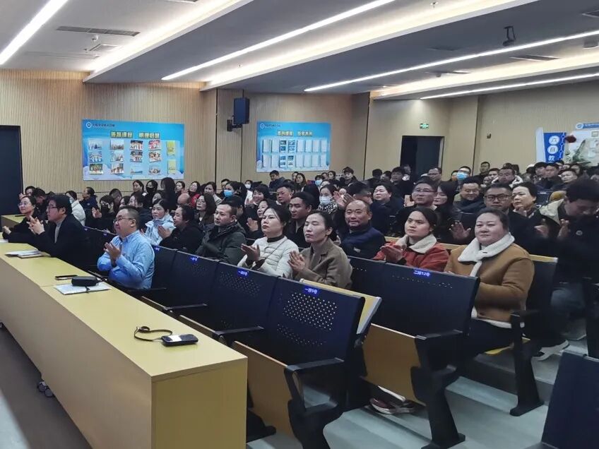 观众反响.jpg