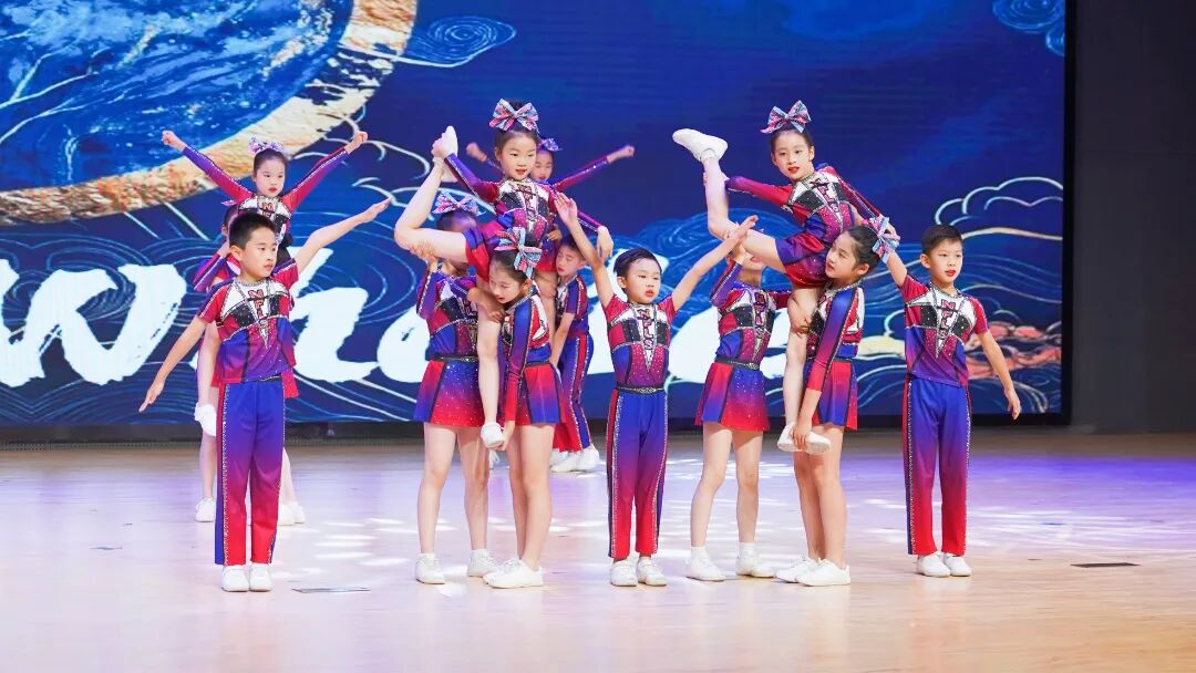 乐声筑梦 艺揽星河——南京雨花外国语学校第七届艺术节文艺汇演
