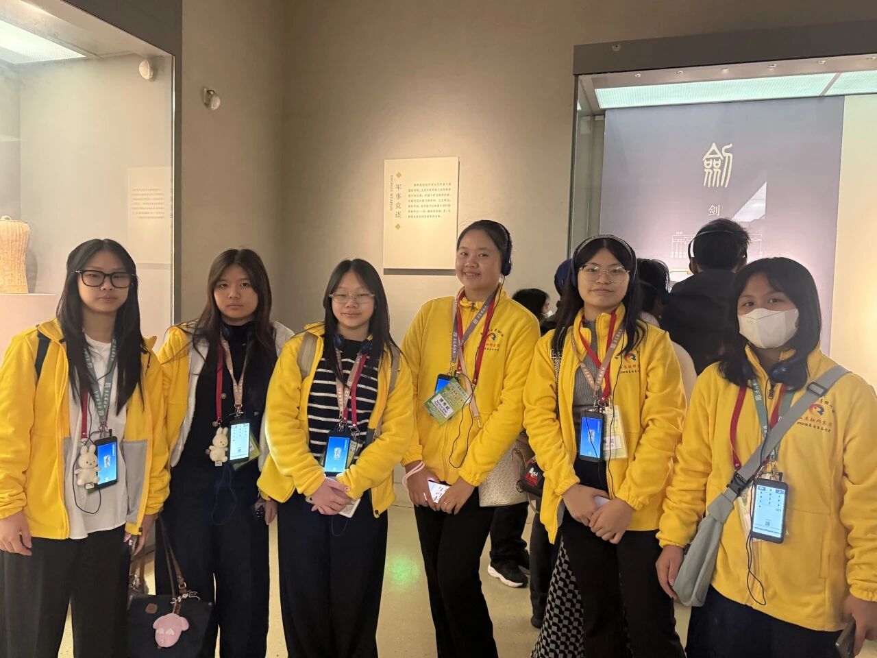 印尼代表团在金陵小学开启文化寻根 “暖心之旅”