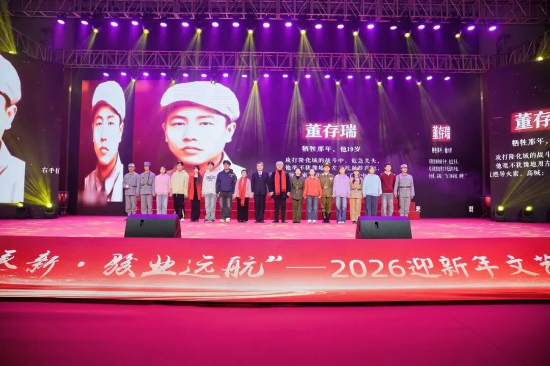 DSC06828-4241560109.jpg