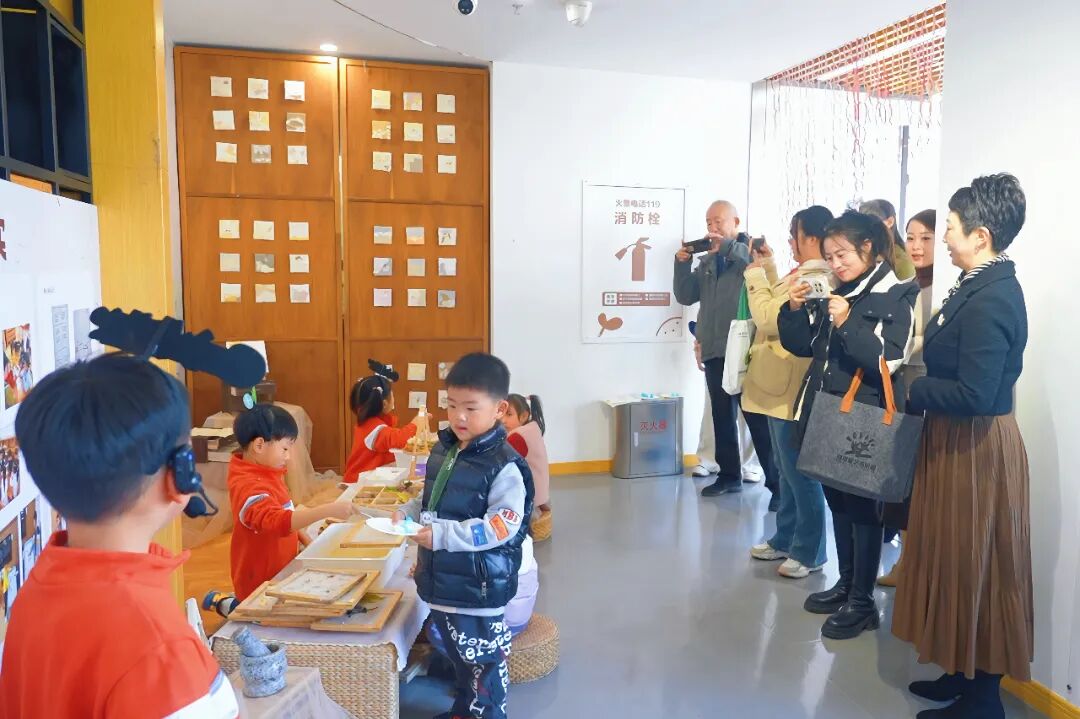 参观6.jpg