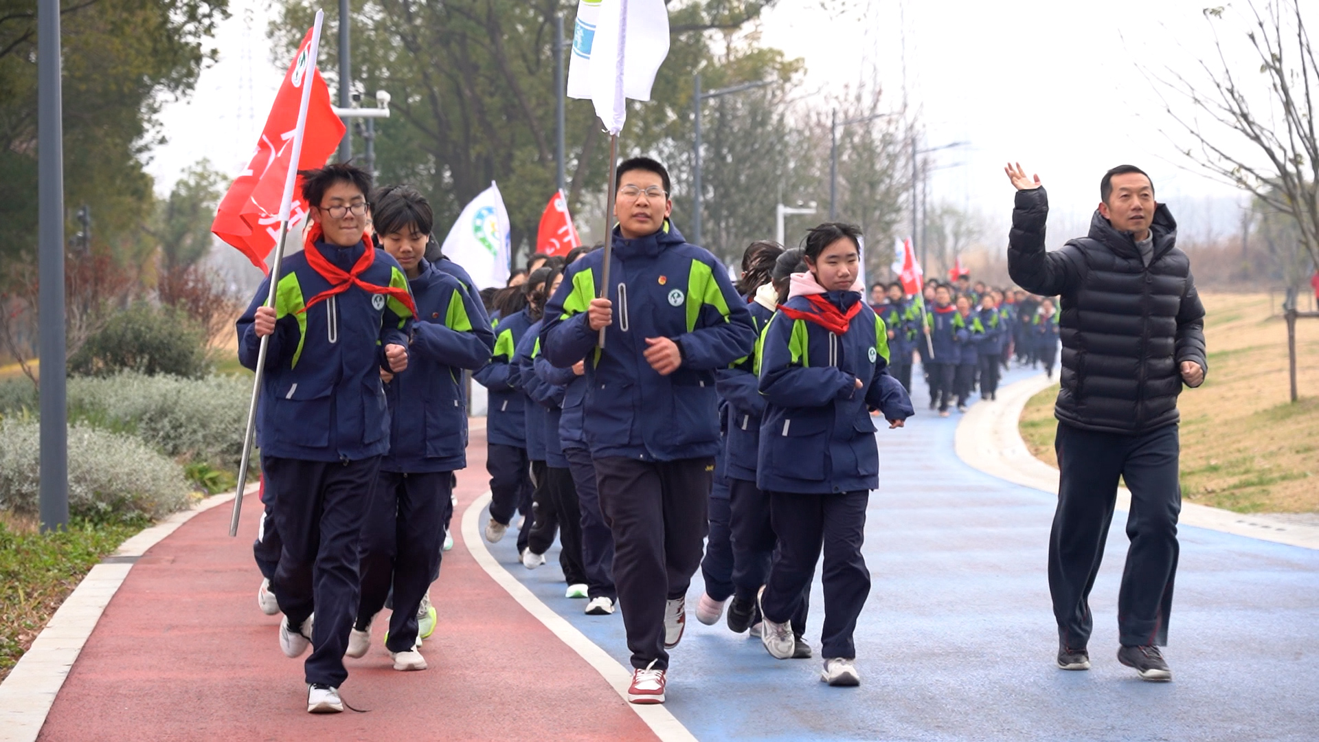 向美出发，与爱同行——南京市梅山第二中学开展环秦淮河新年公益跑活动！