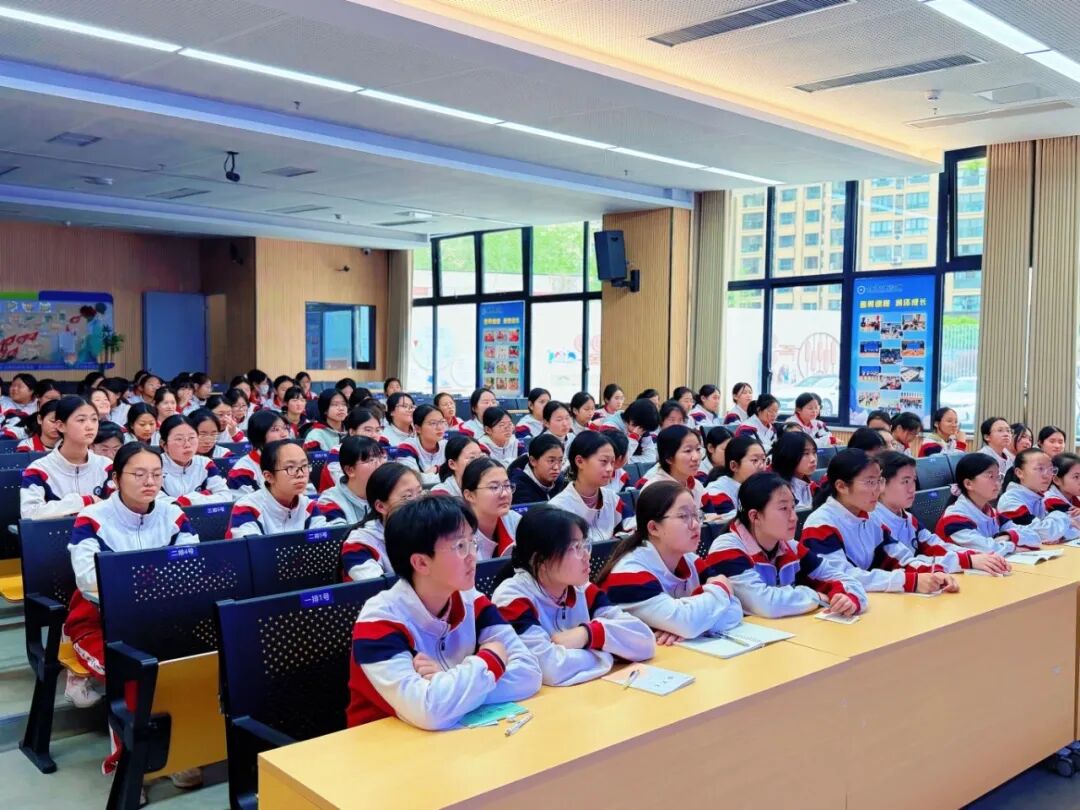 7向阳生长.JPG