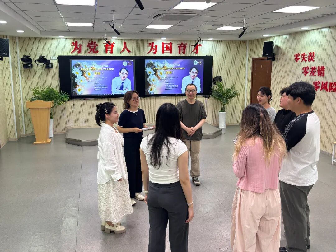 阅享阅美读书会第十四期 正念朗诵:《感谢》新闻稿.jpg
