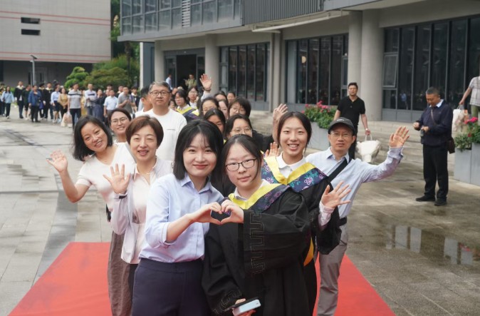 【金陵河西•毕业季】乘风向山海!2026届高三毕业典礼感动满满