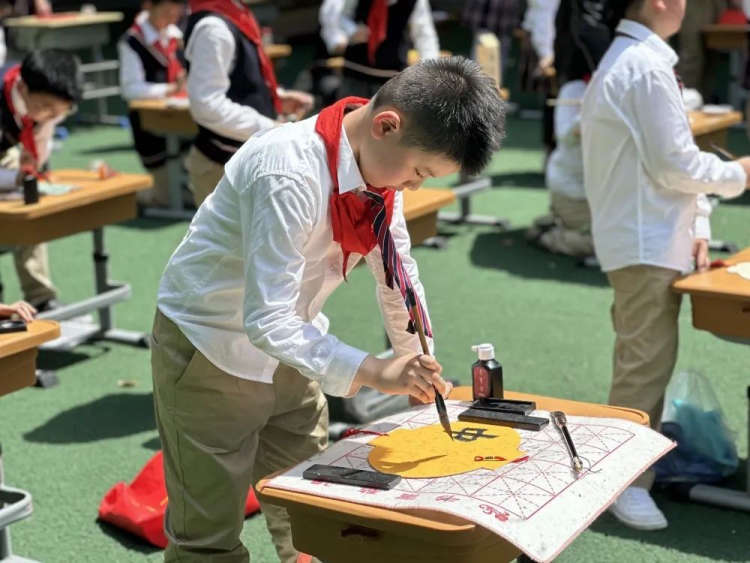 后标营小学学子积极参加“世界中文日”活动