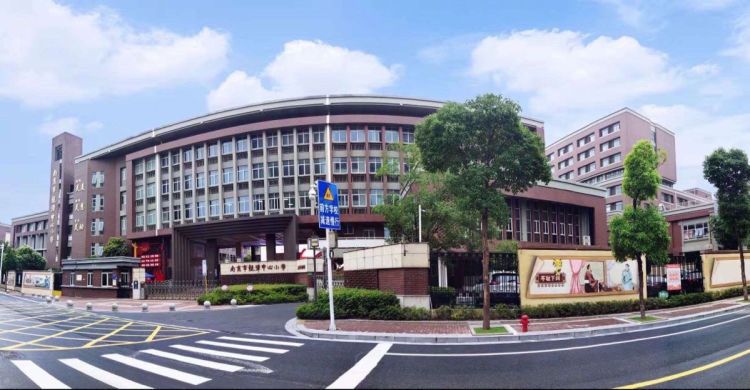【灵美龙小】阅读“绿色” 文化 共建“无废”校园——南京市栖霞区龙潭中心小学创建“无废学校”系列活动三