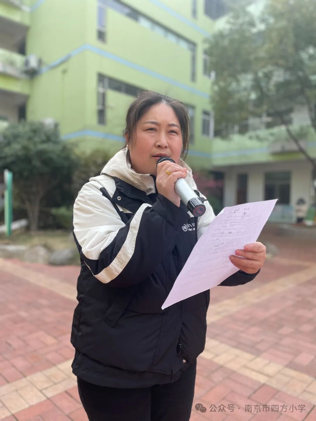【七彩教育】心系安全 警钟长鸣——南京市四方小学开展消防安全疏散演练活动