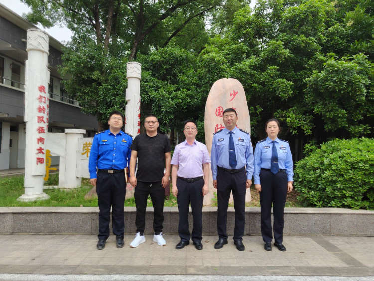 垃圾分类 美化环境