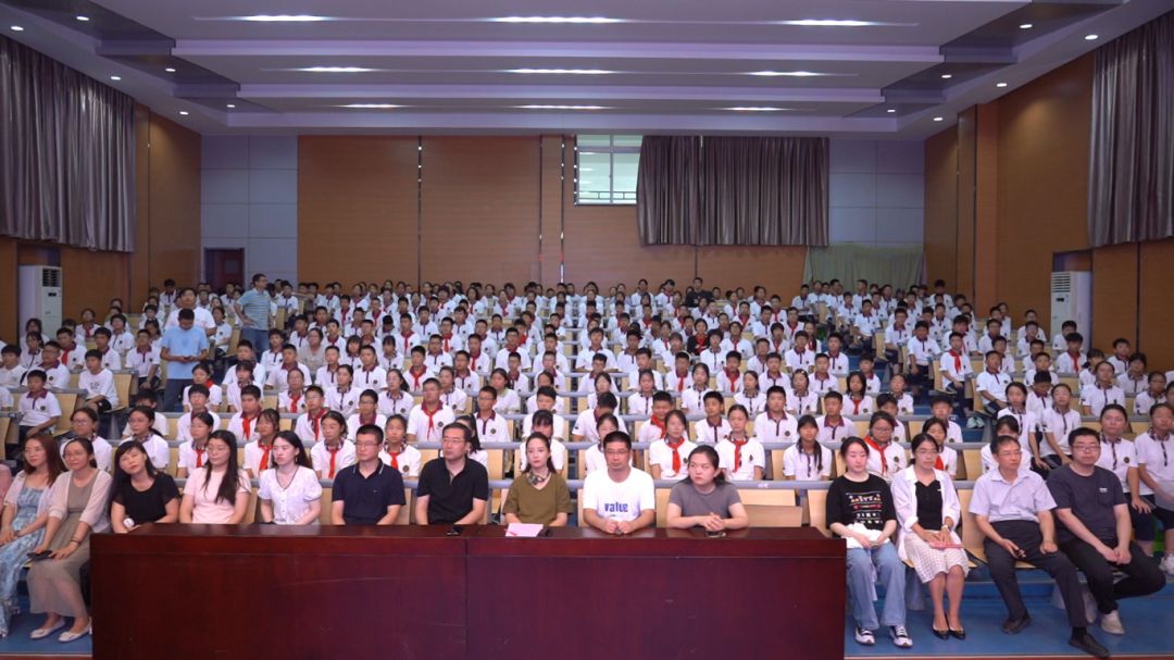 岁月之歌 缓缓开场 ——南京市第一中学思益学校2024级新生入校礼圆满举行