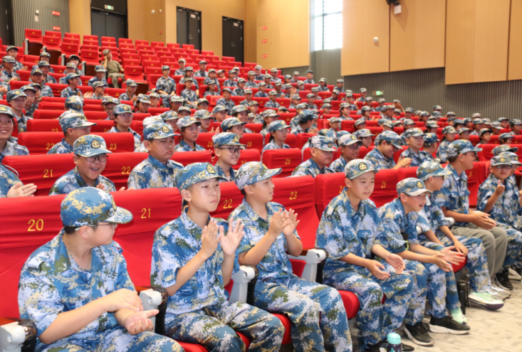【初中部】国防铸意志 家校启新篇——南师附中高淳学校2024级七年级新生国防教育成果展示暨新生家长见面会