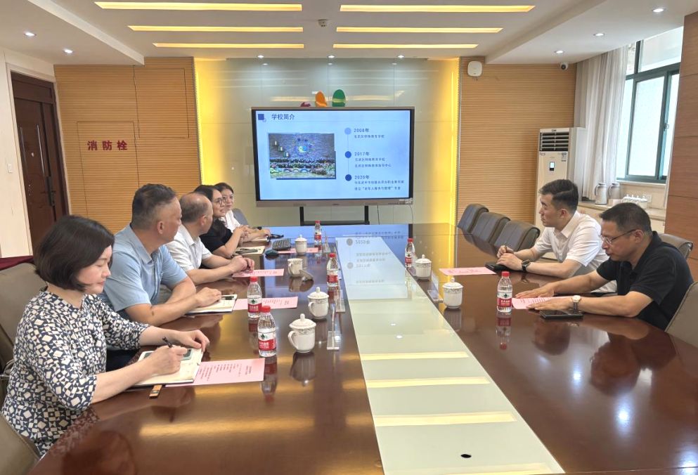 区领导教师节前夕走访调研特殊教育学校