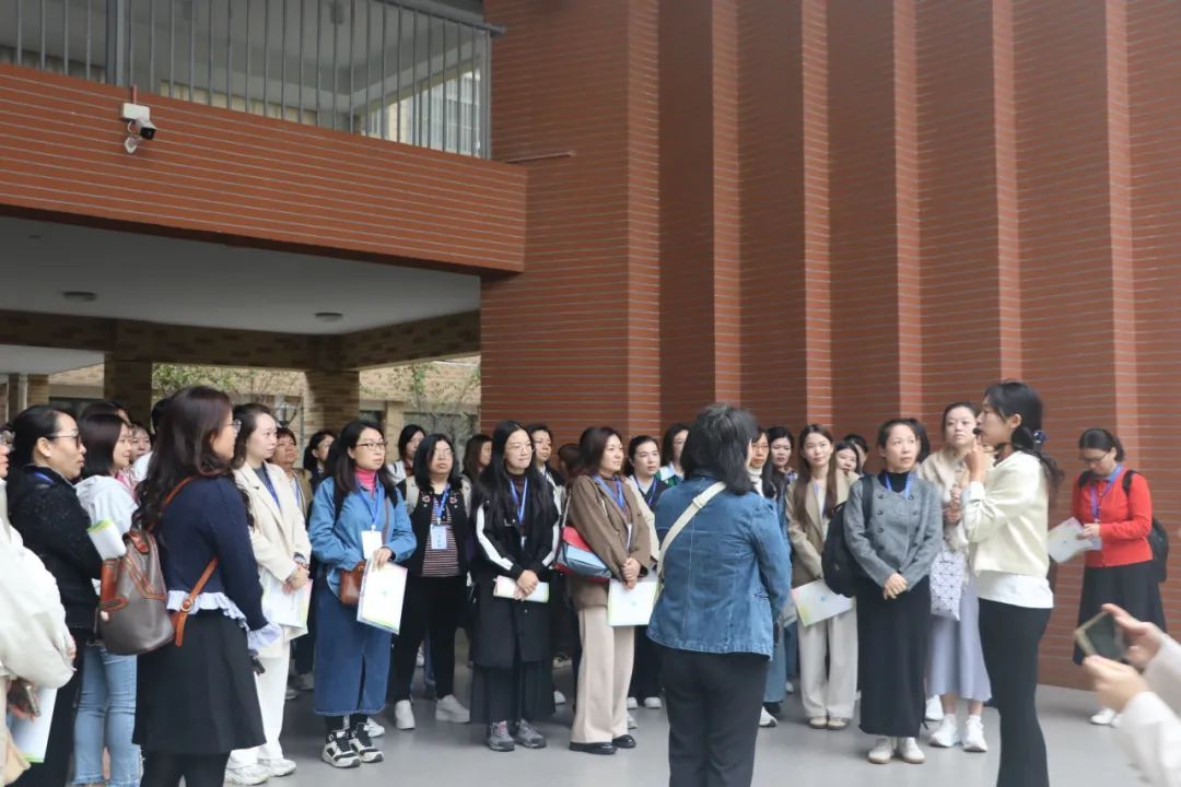 立贤小学举办“跨步向贤 全科与育人”跨学科项目化学习展示活动