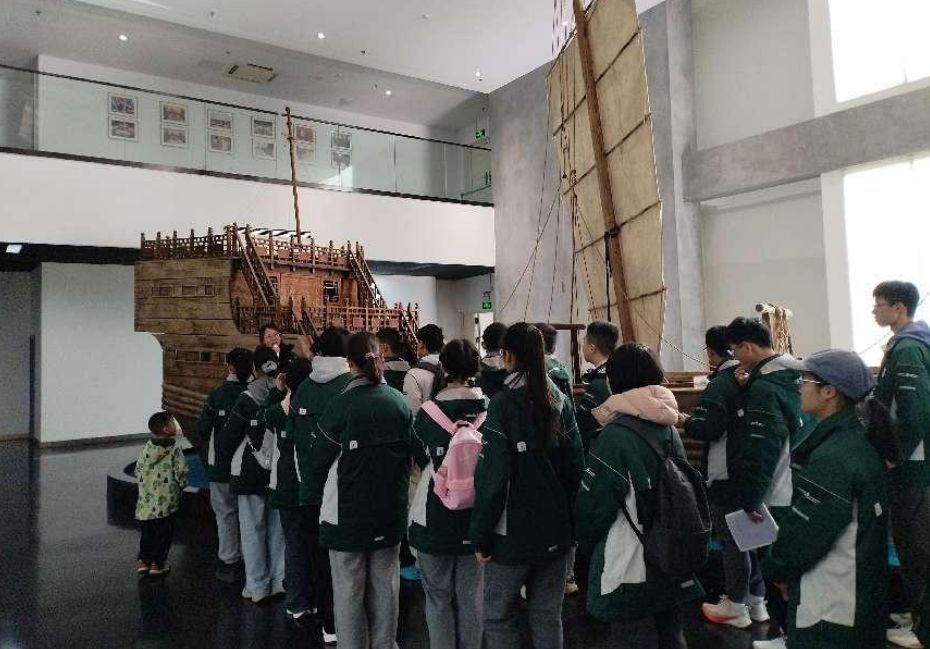 【初中部】寻迹高淳陶瓷小镇——南师附中高淳学校初中部传统与现代交织的研学之旅