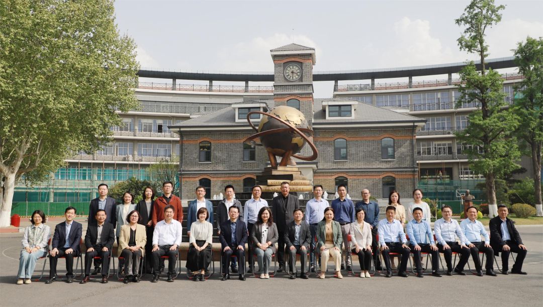 “金陵中学教育集团初中校校际研讨会”在金陵河西召开