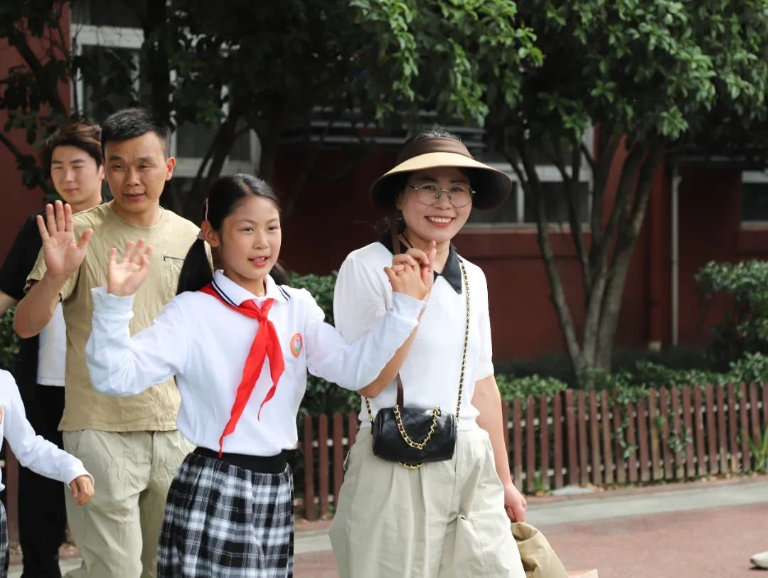 乐享“拾”光 智启未来——南京市梅山第一小学三年级成长仪式