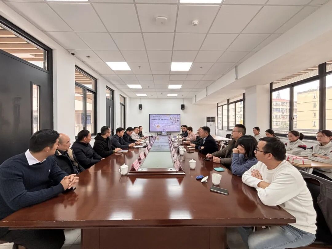 民进助学传书香,名师讲座助成长——民进雨花台区总支送名著、名师课堂进校园暨爱心助学活动