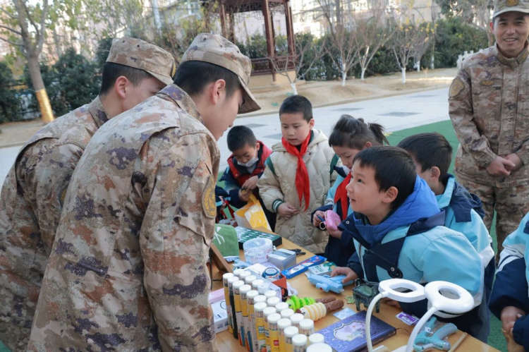 南京市后标营小学第十届校园爱心义卖活动