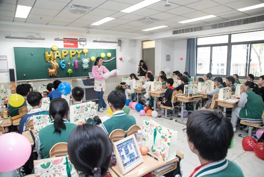“非遗童行,与粽不同”——南京秦淮外国语学校举办2025六一暨端午嘉年华活动