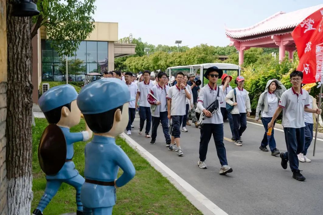 在田地间寻找生命的答案|南京市中华中学高一年级农村社会实践活动