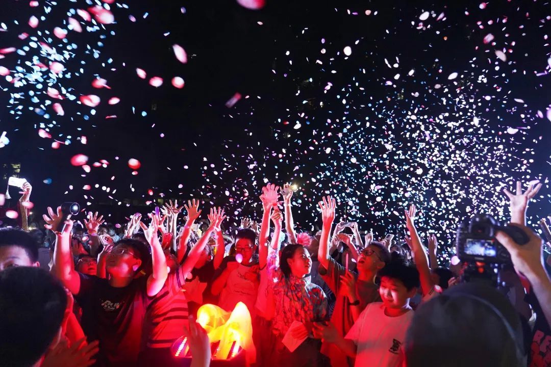 星火永传,奔赴山海!南京市双塘小学“爱从这里出发”2025届毕业篝火晚会
