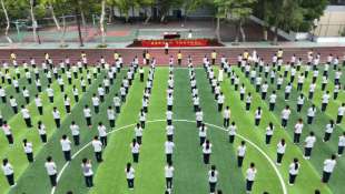 一曲国歌扬浩气,千秋赤子守初心——南京市梅山第二中学成功举办“同心颂国歌” 合唱比赛