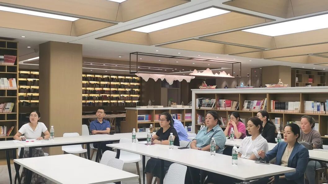 衔接与成长:家校同心话教育——南京市科利华中学铁北分校举行初二年级家委会第一次全体会议