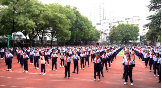 筑牢安全防线 南京市第五初级中学开展2025年度消防疏散演练