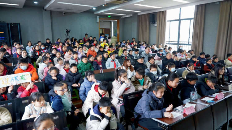 橼香伴童声,唱响明媚园 ——南京市马府街小学第七届“马小好声音”圆满落落幕
