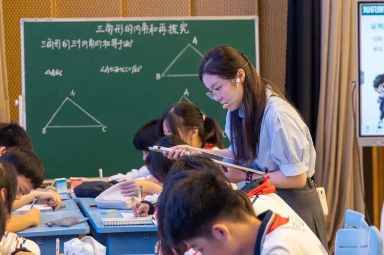 【科中•教科研】玄武教育报道|未来课堂长啥样,这场研讨来了