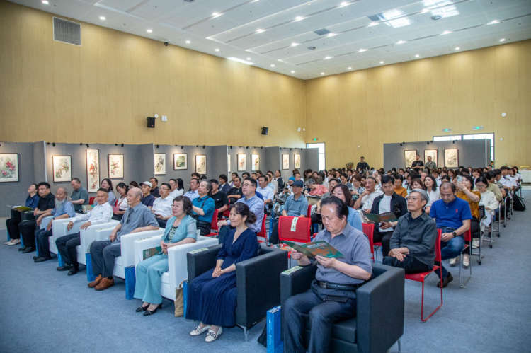 翰墨传文脉,美育润海院——江苏海事职业技术学院举办刘凤云书画作品展暨南京海韵书画研究院成立仪式