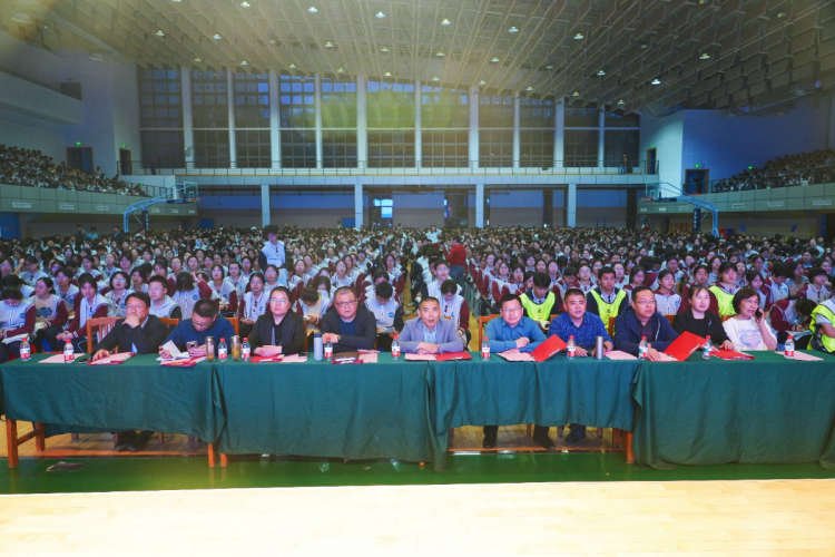 闪闪发光的他们!南京市江宁高级中学'承露青年'2025年度人物揭晓