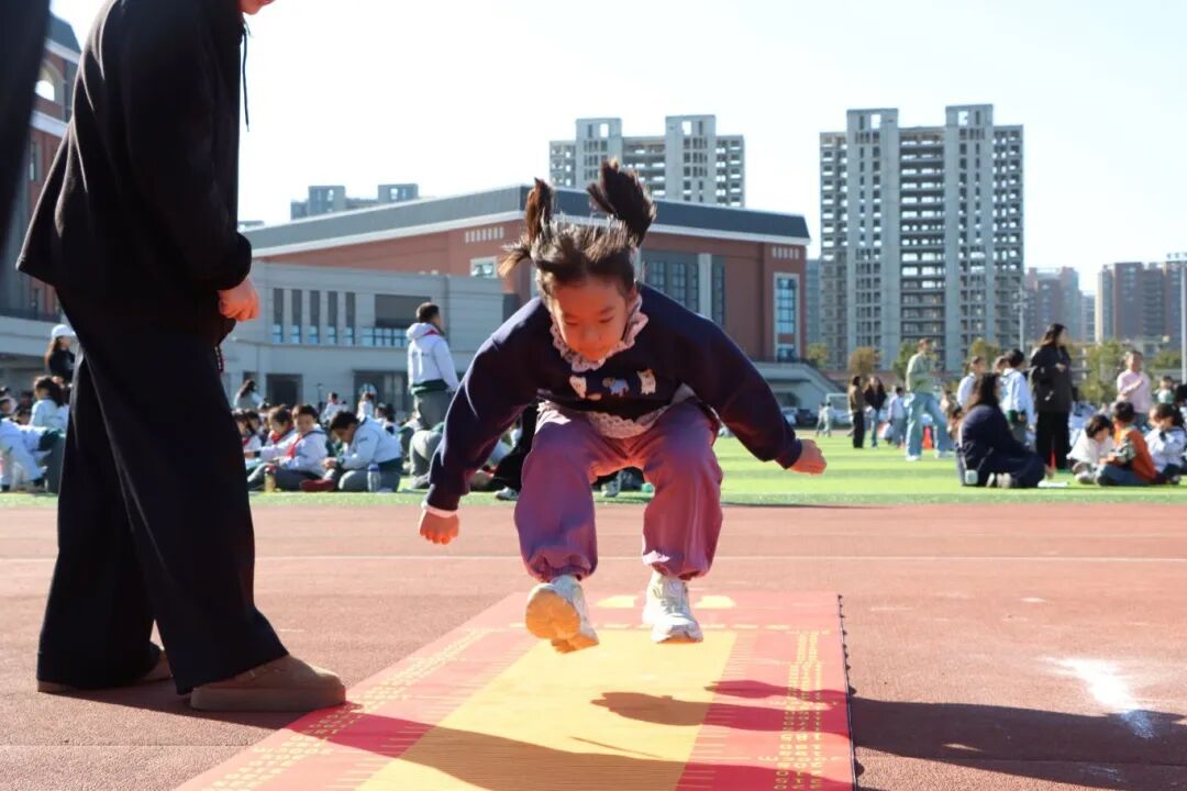 https://jtxww2.oss-cn-hangzhou.aliyuncs.com/uploads/2026/10/02/1790973001687_9b7d578b761e647d.jpg